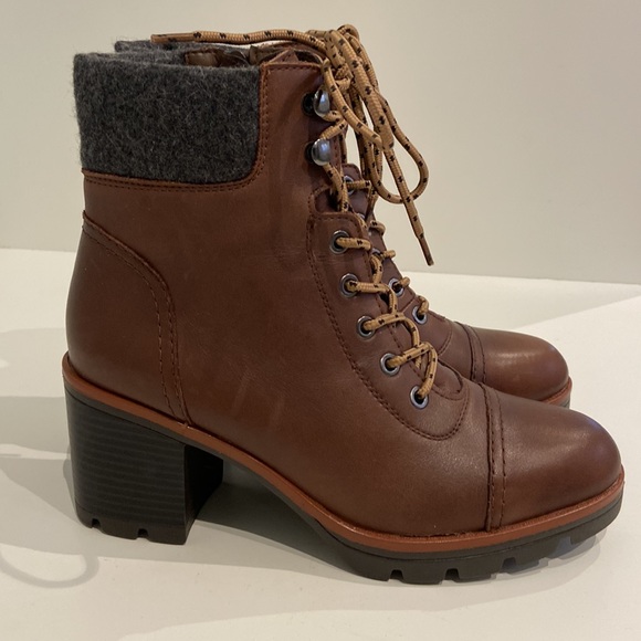 NWOB Naturalizer Callie Chocolate Brown Leather Bootie. Size 8M. - Picture 5 of 10